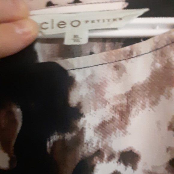 Women blouse - Picture 2 of 2